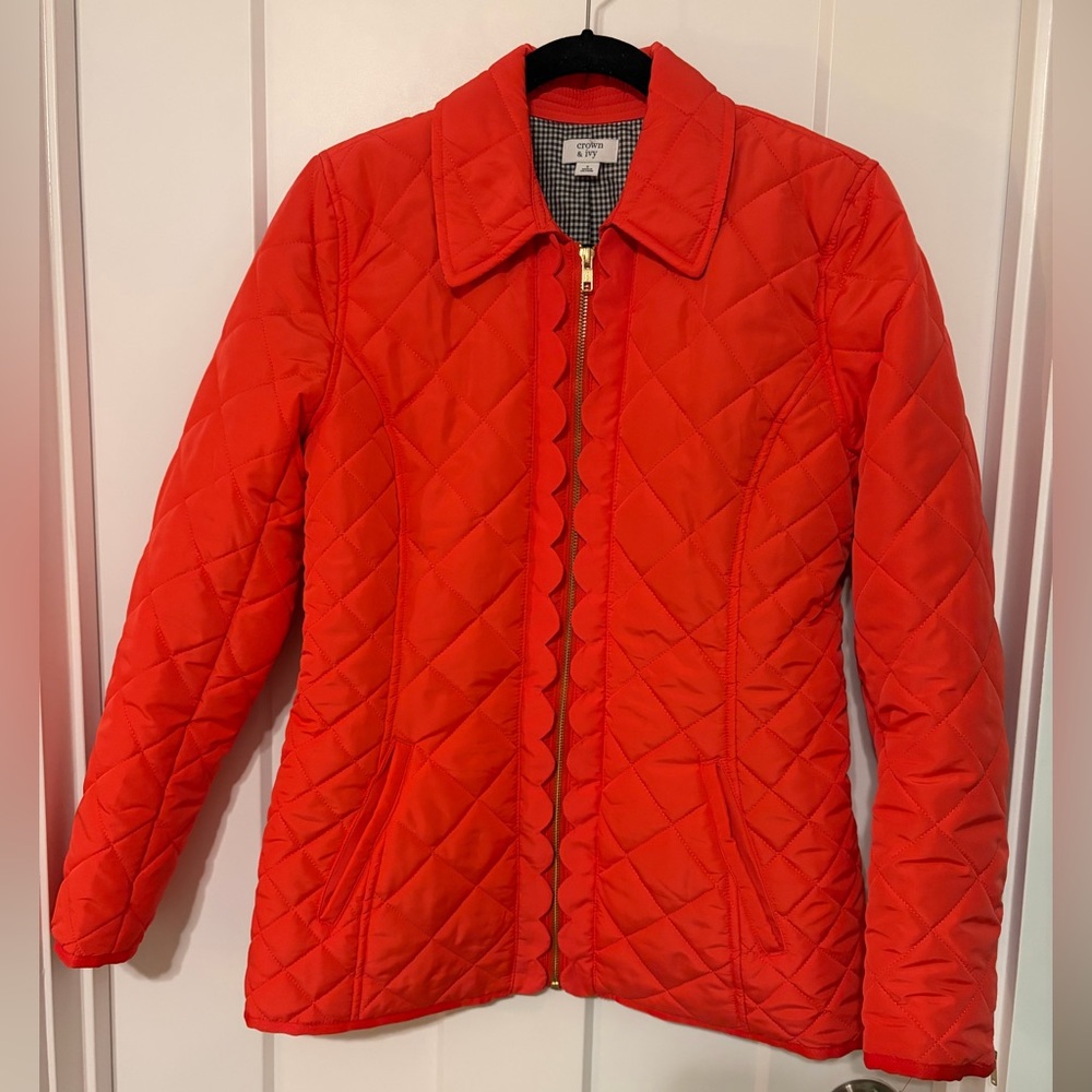 Crown & Ivy Scalloped Thin Warm Quilted Puffer Jacket